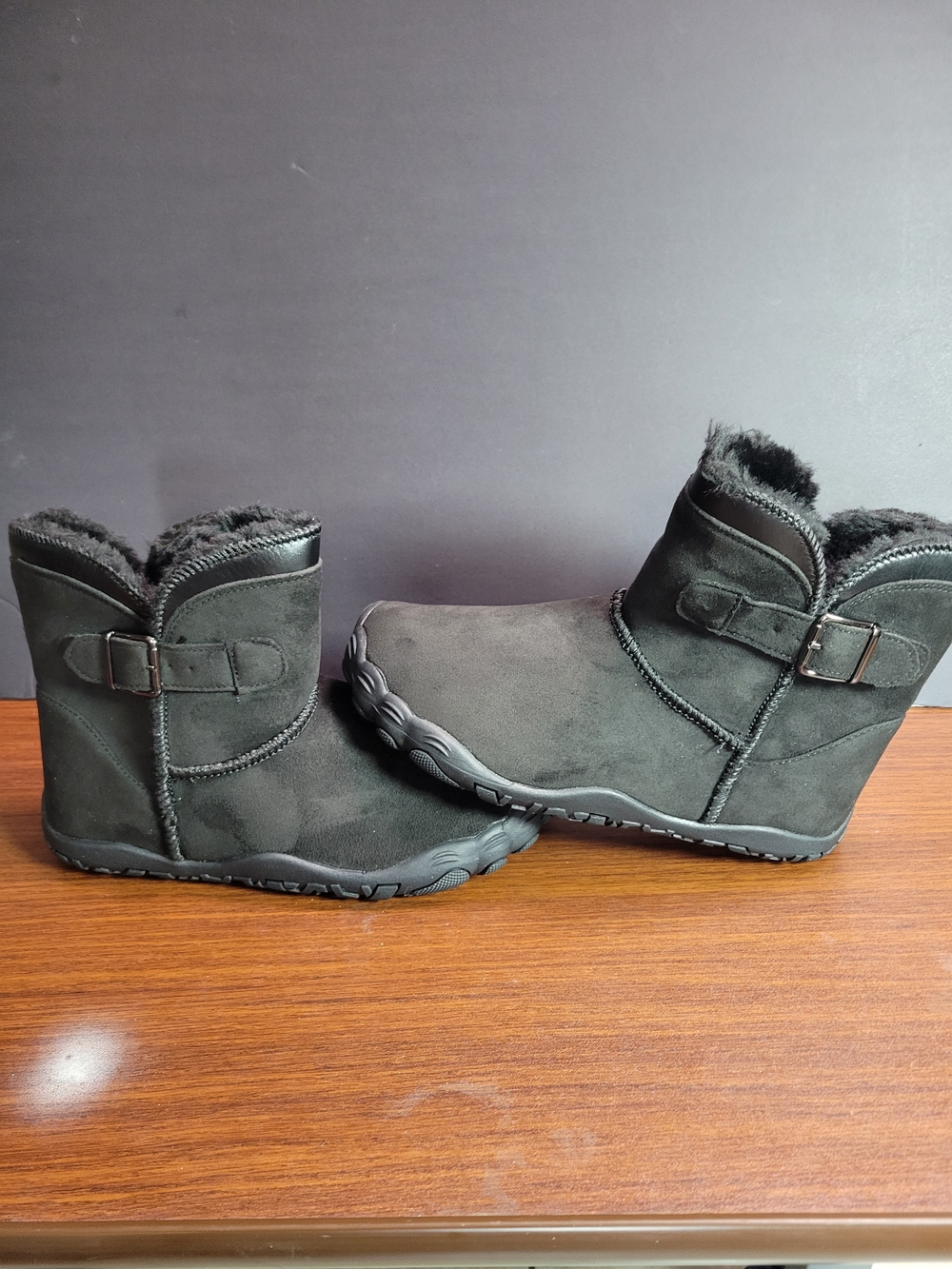 New Barefoot Winter Boots Black Faux Fur Minimalist Wome's EU 39 US 8 - Picture 3 of 8